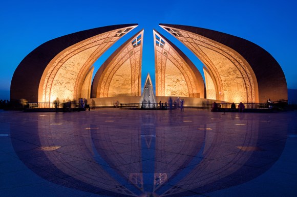 blue_hour_at_pakistan_monument